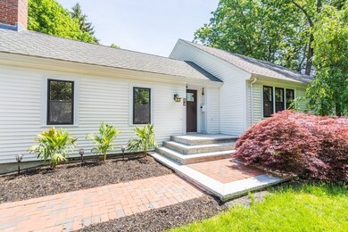 84 Standish Rd, Wellesley Hills, MA 02481 - photo 3