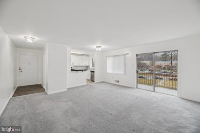 10607 Weymouth St unit 201, Bethesda, MD 20814 - photo 6