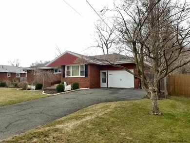 25 Marie Pkwy, Albany, NY 12211 - photo 2