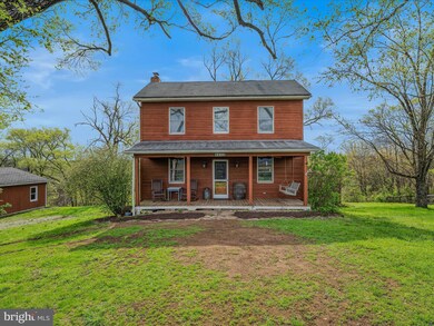 4232 Fairview Dr, Berkeley Springs, WV 25411 - photo 4