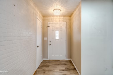 1218 N 22nd St, Bismarck, ND 58501 - photo 2