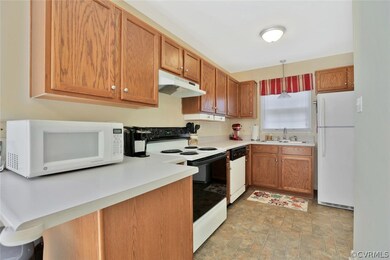 1620 Hollow Log Dr, Powhatan, VA 23139 - photo 7