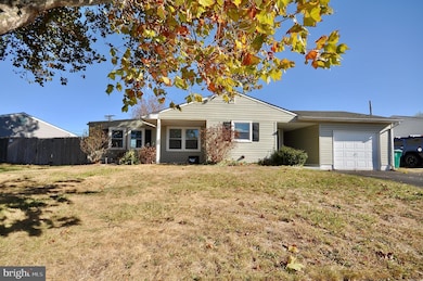 22 Disk Ln, Levittown, PA 19055 - photo 2