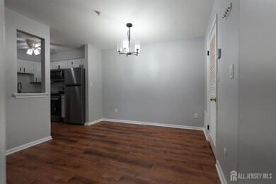 421 Waterford Dr, Edison, NJ 08817 - photo 5