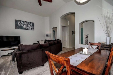 Living room/Dining