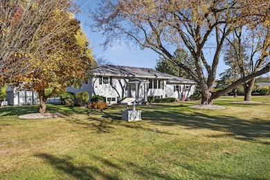 1138 Weeping Willow Cir, Wisconsin Rapids, WI 54494 - photo 2