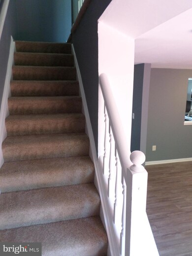 7649 Wolford Way, Lorton, VA 22079 - photo 6