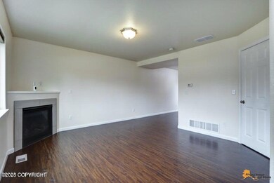 1337 E 14th Ave unit B, Anchorage, AK 99501 - photo 3