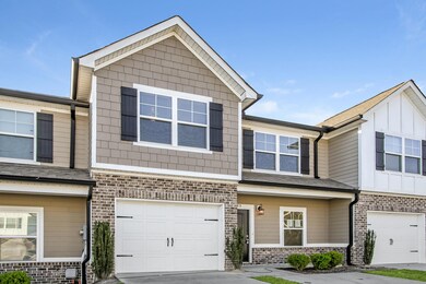 003-photo-front-view-13660320