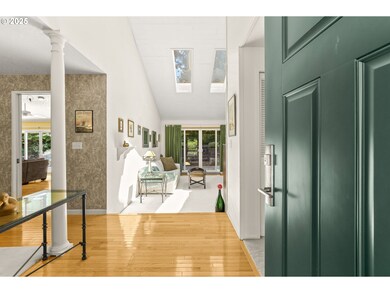 39 Walking Woods Dr, Lake Oswego, OR 97035 - photo 4