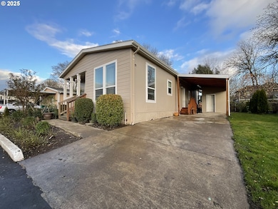 861 Liberty Bell Dr, Beaverton, OR 97006 - photo 2