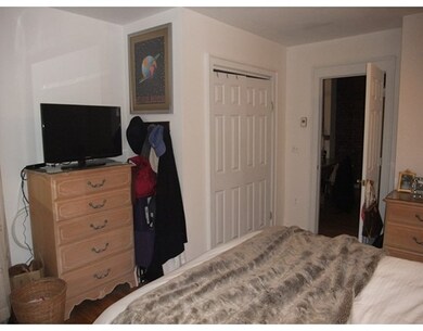 13 Thacher St unit 5, Boston, MA 02113 - photo 6