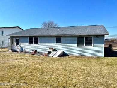 107 Mayock St, Wilkes Barre, PA 18705 - photo 3