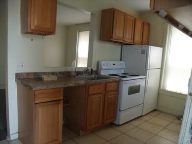 36 N 10th St unit 2, Allentown, PA 18101 - photo 3