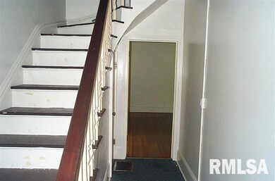 1120 College Ave, Davenport, IA 52803 - photo 5