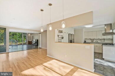 1942 Marthas Rd, Alexandria, VA 22307 - photo 6