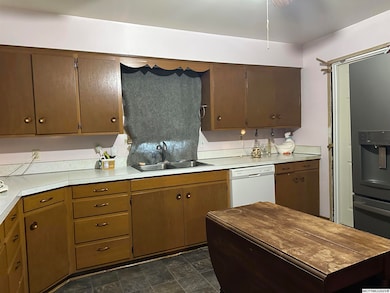 404 W Front St, Lake Mills, IA 50450 - photo 2