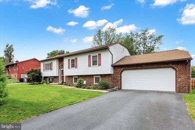 90 Meadow View Dr, Leola, PA 17540 - photo 3