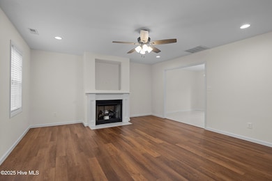 Great Room w/gas logs