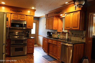 4368 Flatlick Rd, Mount Washington, KY 40047 - photo 6