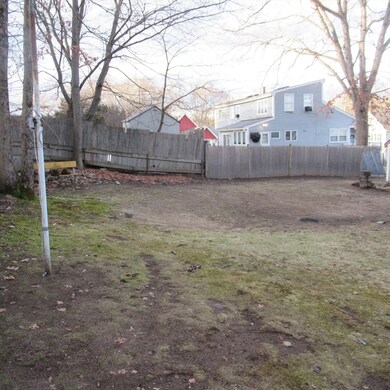 258 Dracut St, Dracut, MA 01826 - photo 7