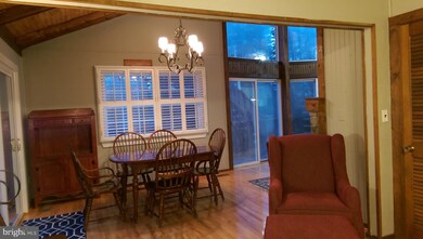 515 Stuart Dr, Basye, VA 22810 - photo 4