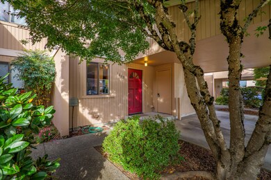 1008 SE Camelot Dr, Grants Pass, OR 97526 - photo 4