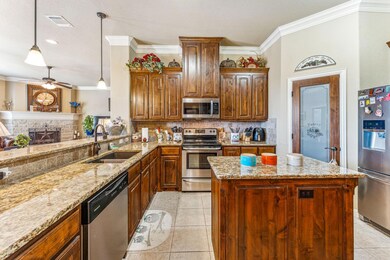 2914 Willow Ridge Cir, Granbury, TX 76049 - photo 7