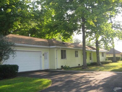 336 E Dustman Rd, Bluffton, IN 46714 - photo 4