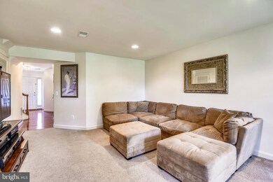 4942 Wyndham Creek Ct, Fairfax, VA 22030 - photo 3