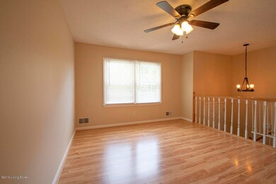 8420 Roseborough Rd, Louisville, KY 40228 - photo 3