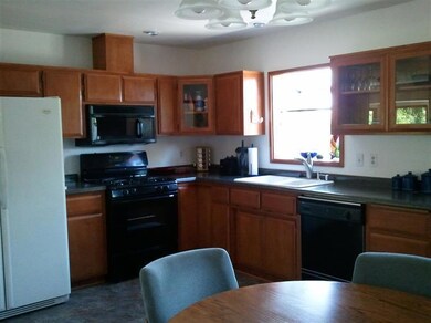 875 Gilman Rd, Medford, OR 97504 - photo 5