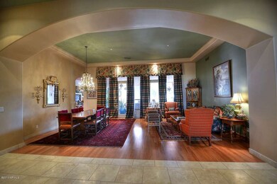 006_Living Room