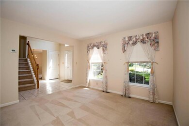 2248 Dubonnet Dr, MacUngie, PA 18062 - photo 4