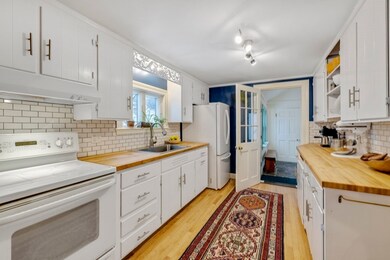 149 Lafayette St, Marblehead, MA 01945 - photo 2