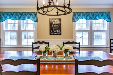 04 Dining Room
