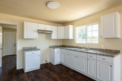 14534 Kilroy Rd, Porterville, CA 93257 - photo 7