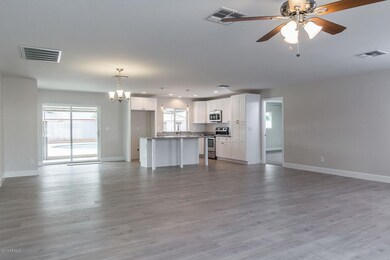 37th Ave Living Area-15