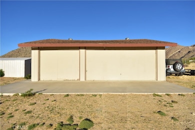 61464 Calle Los Amigos, Joshua Tree, CA 92252 - photo 2