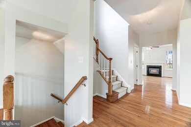 22570 Welborne Manor Square, Ashburn, VA 20148 - photo 3