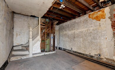 843- First Floor (6)