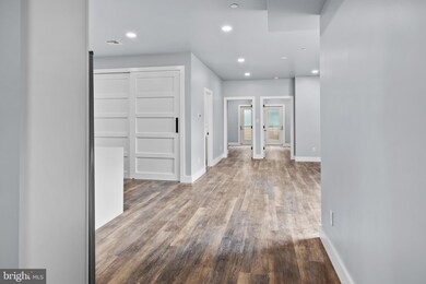 342 W Queen Ln unit 4, Philadelphia, PA 19144 - photo 6