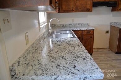 221 Kelly St unit 5, Statesville, NC 28677 - photo 6