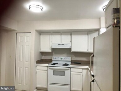 18104 Kitchen House Ct, Germantown, MD 20874 - photo 5