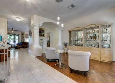 007_Living Room
