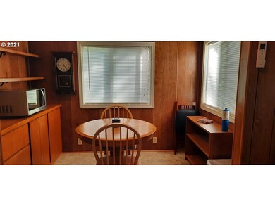 88875 Bayberry Ln unit SP 8, Florence, OR 97439 - photo 3