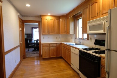 92 Otis St, Milton, MA 02186 - photo 4