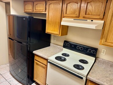 10421 Ashwood Dr unit B, El Paso, TX 79935 - photo 5