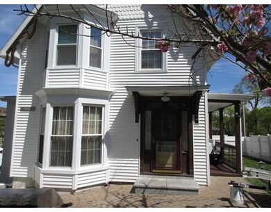 9 Earle St, Worcester, MA 01605 - photo 3