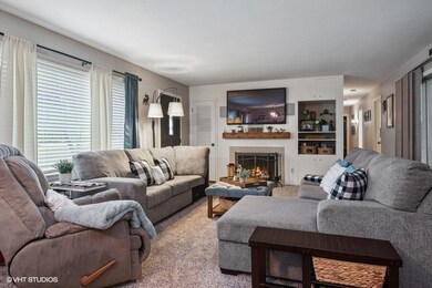 04_2655Alanestreet_1_LivingRoom_LowRes
